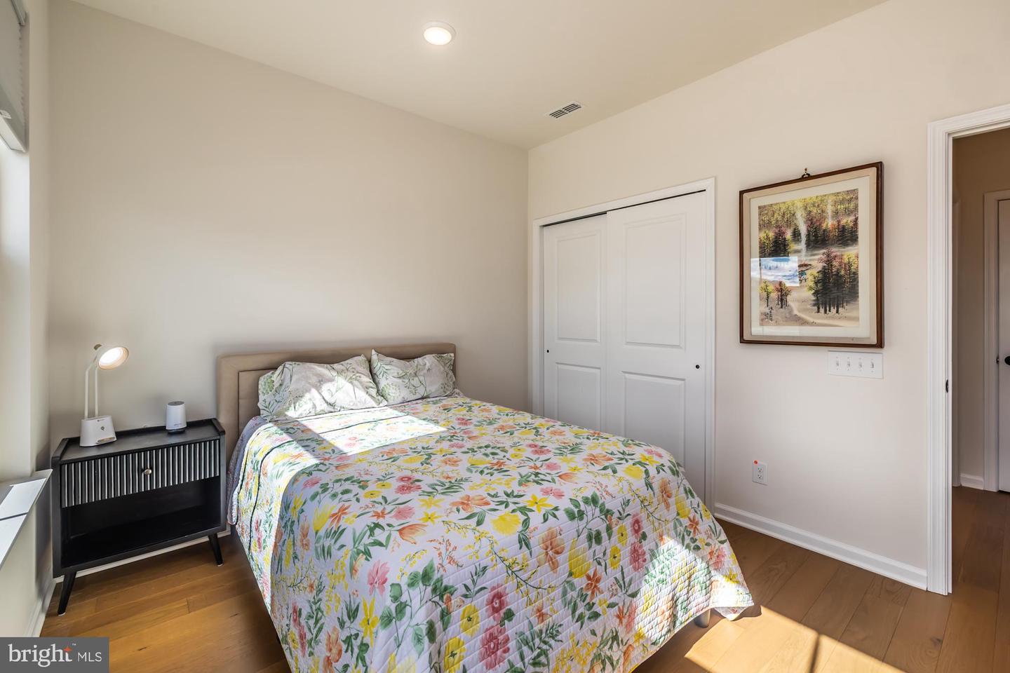 1058 Hill St Property Photo 16