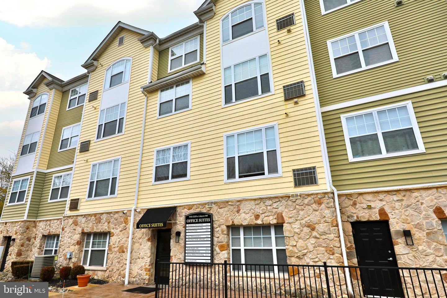 555 Andorra Glen Ct Property Photo
