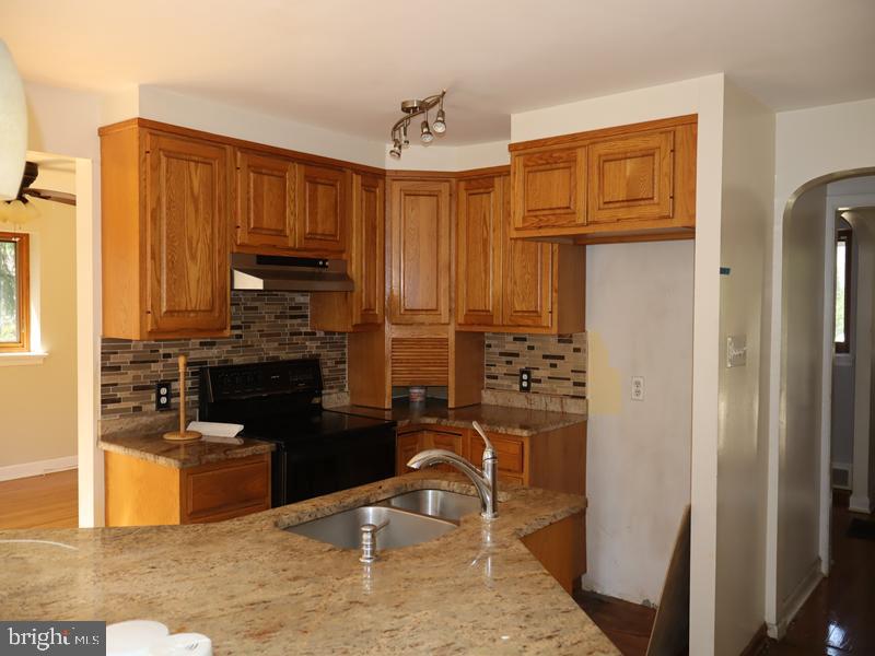 529 Waln Rd Property Photo 10