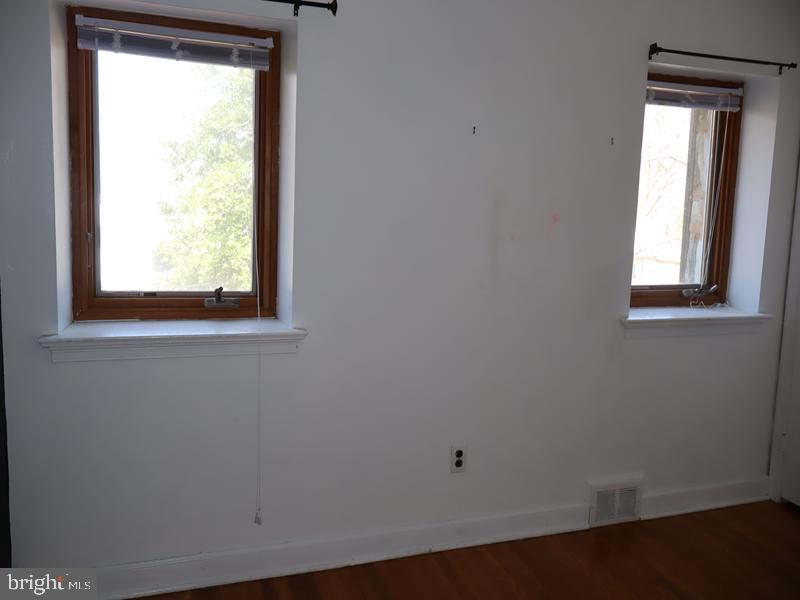529 Waln Rd Property Photo 13