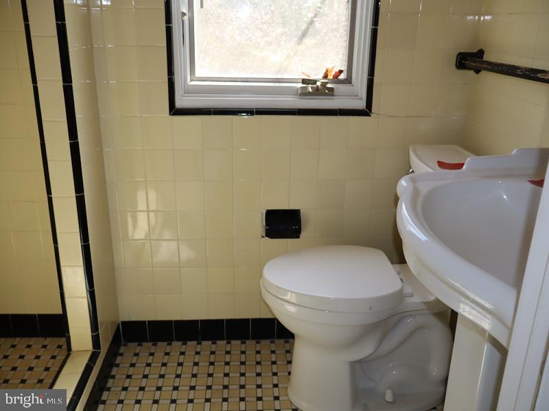 529 Waln Rd Property Photo 14
