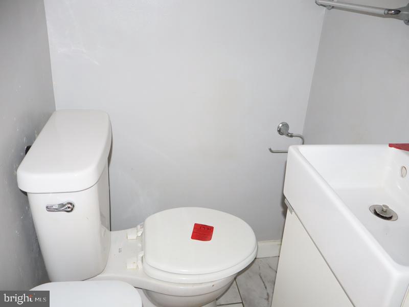 529 Waln Rd Property Photo 16