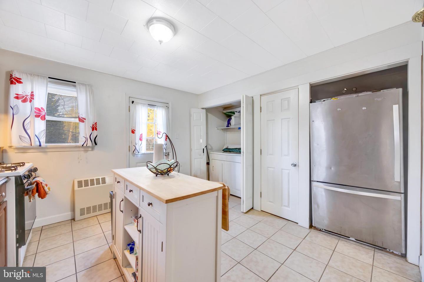 245 N Spring Garden St Property Photo 9