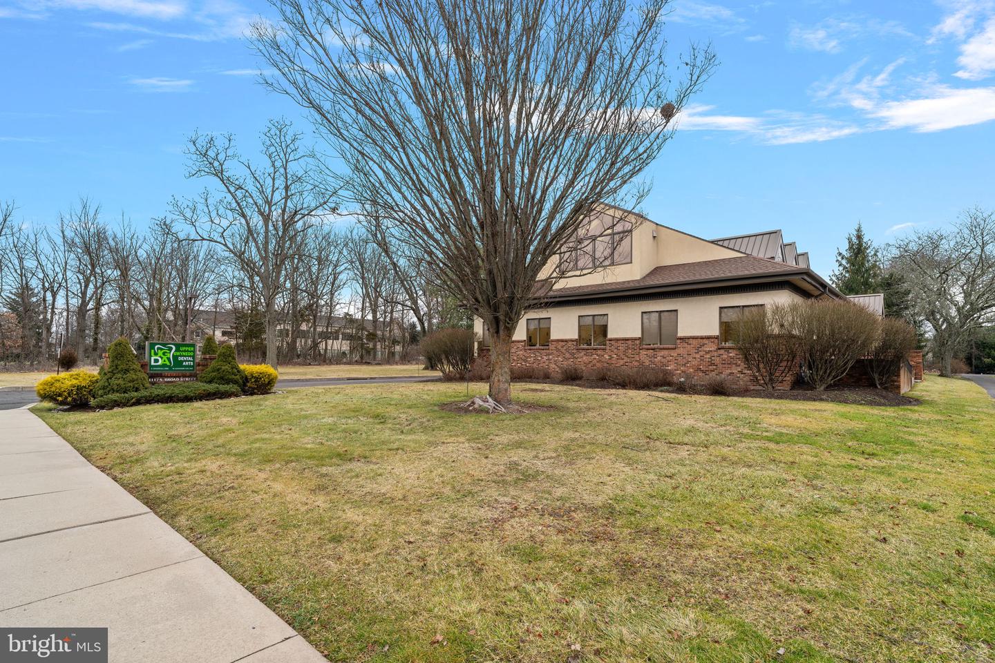 1117 S Broad St Property Photo 2