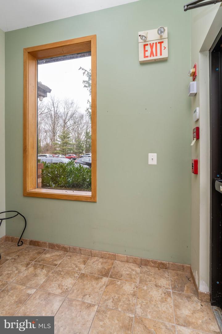 1117 S Broad St Property Photo 9