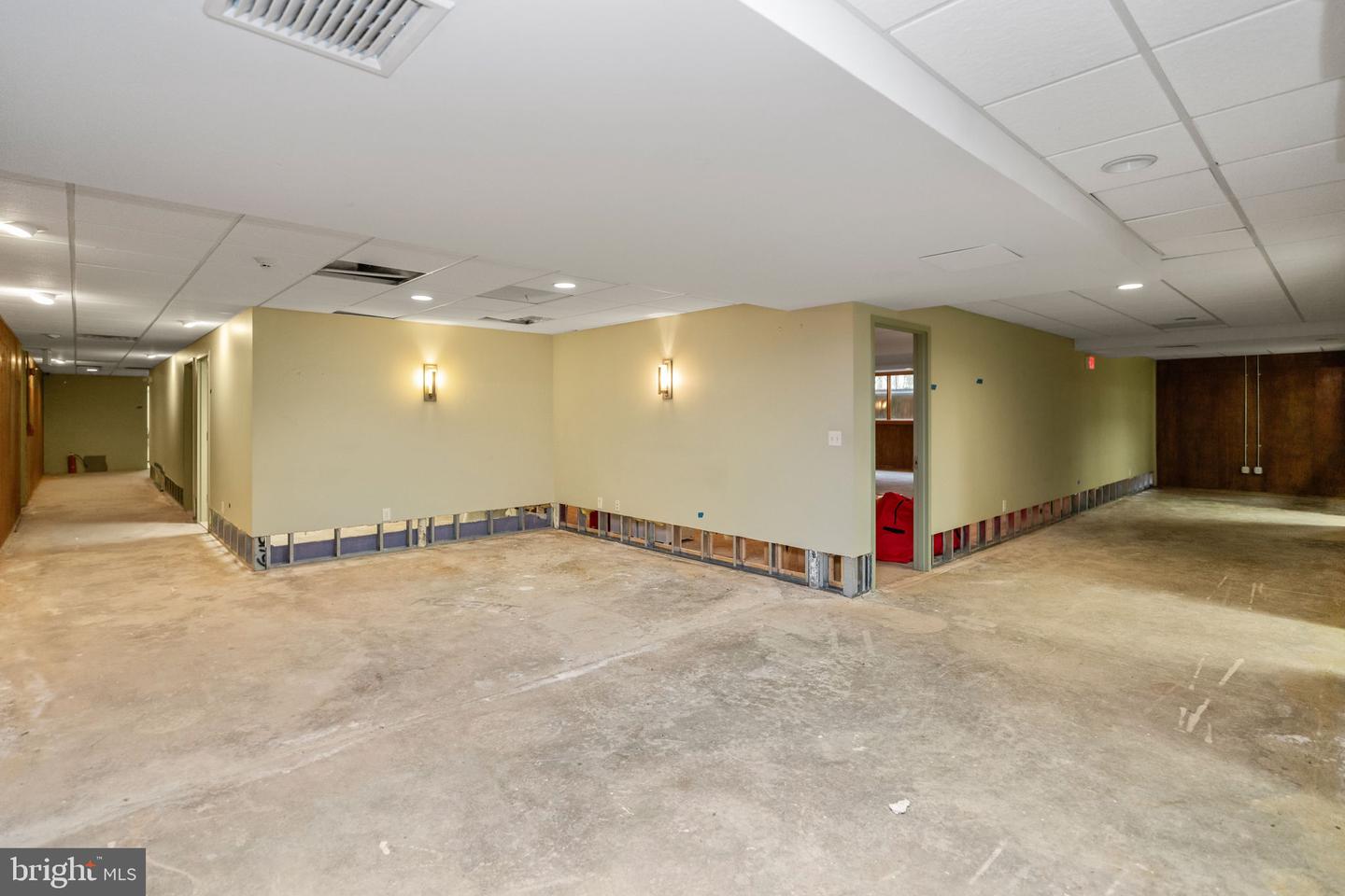 1117 S Broad St Property Photo 11