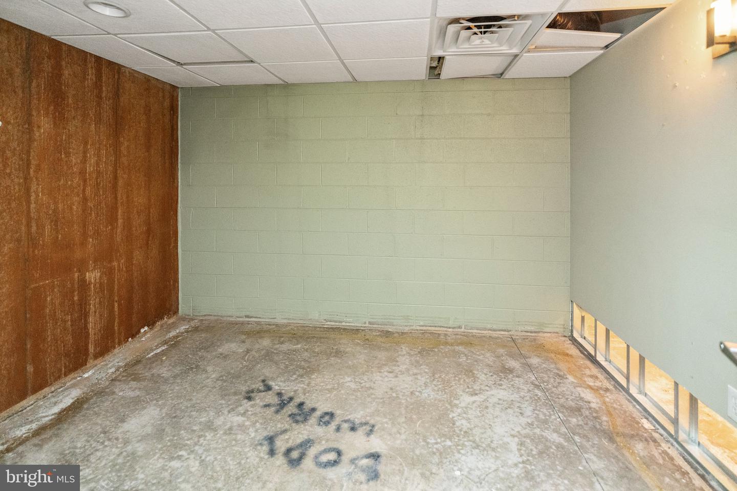 1117 S Broad St Property Photo 20
