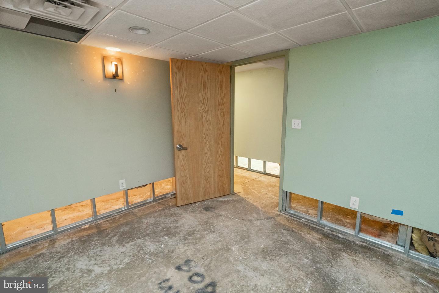 1117 S Broad St Property Photo 21