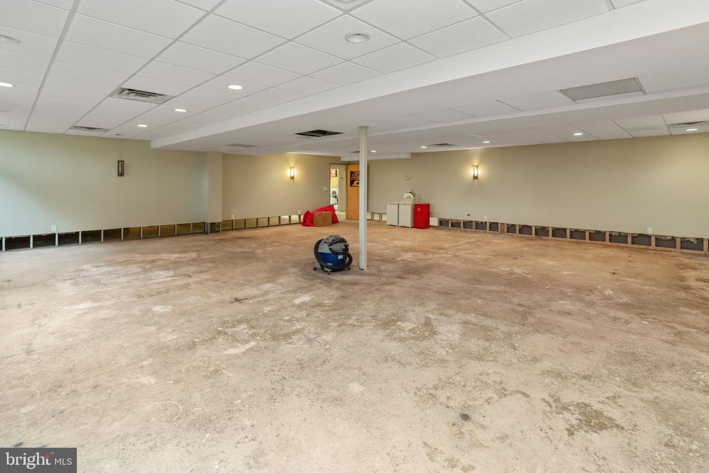 1117 S Broad St Property Photo 26