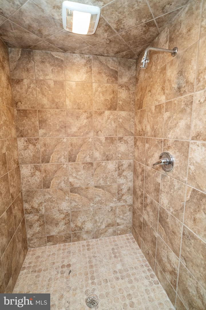 1117 S Broad St Property Photo 31