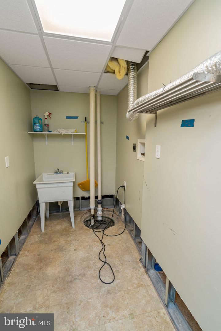 1117 S Broad St Property Photo 34