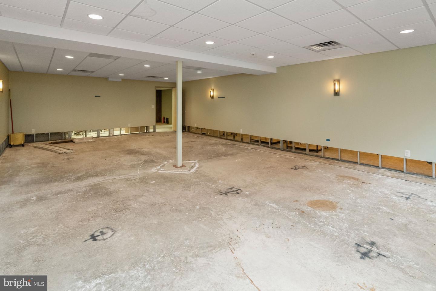 1117 S Broad St Property Photo 36