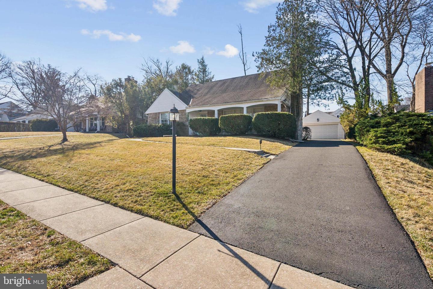 1848 Old Orchard Rd Property Photo