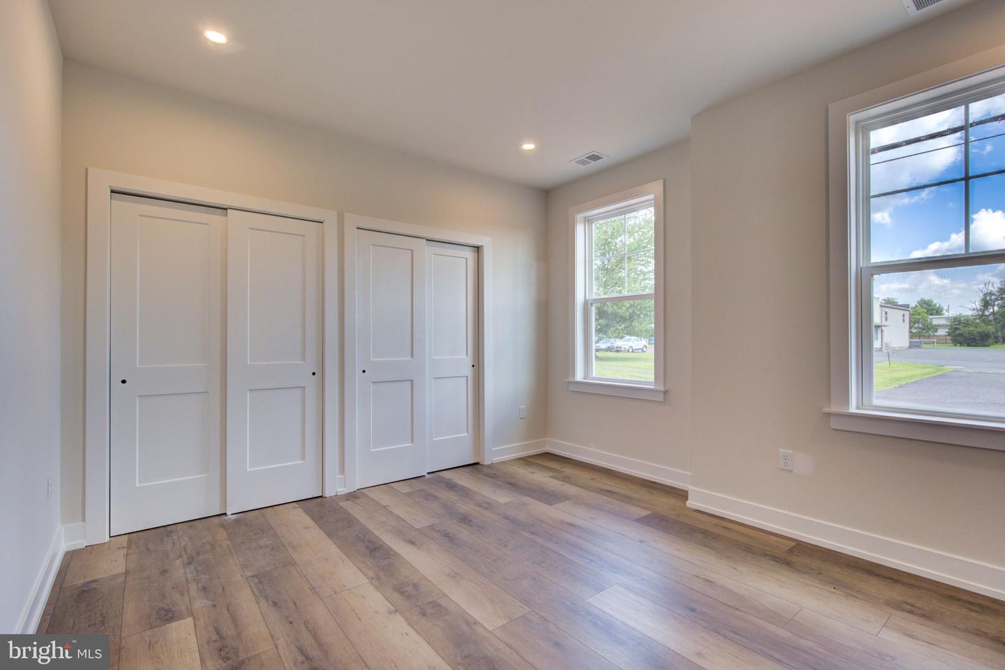 415 Asha Way #201 Upper Property Photo 14
