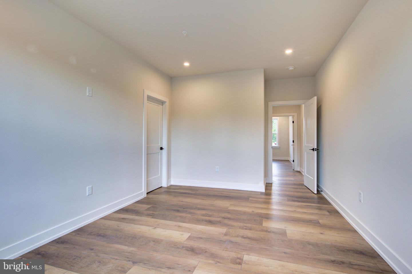 415 Asha Way #201 Upper Property Photo 19