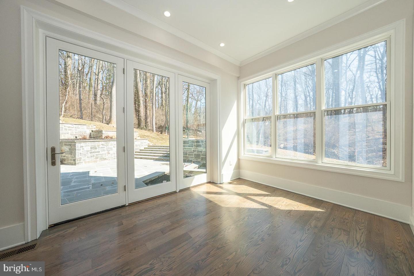 651 Merion Square Rd Property Photo 5