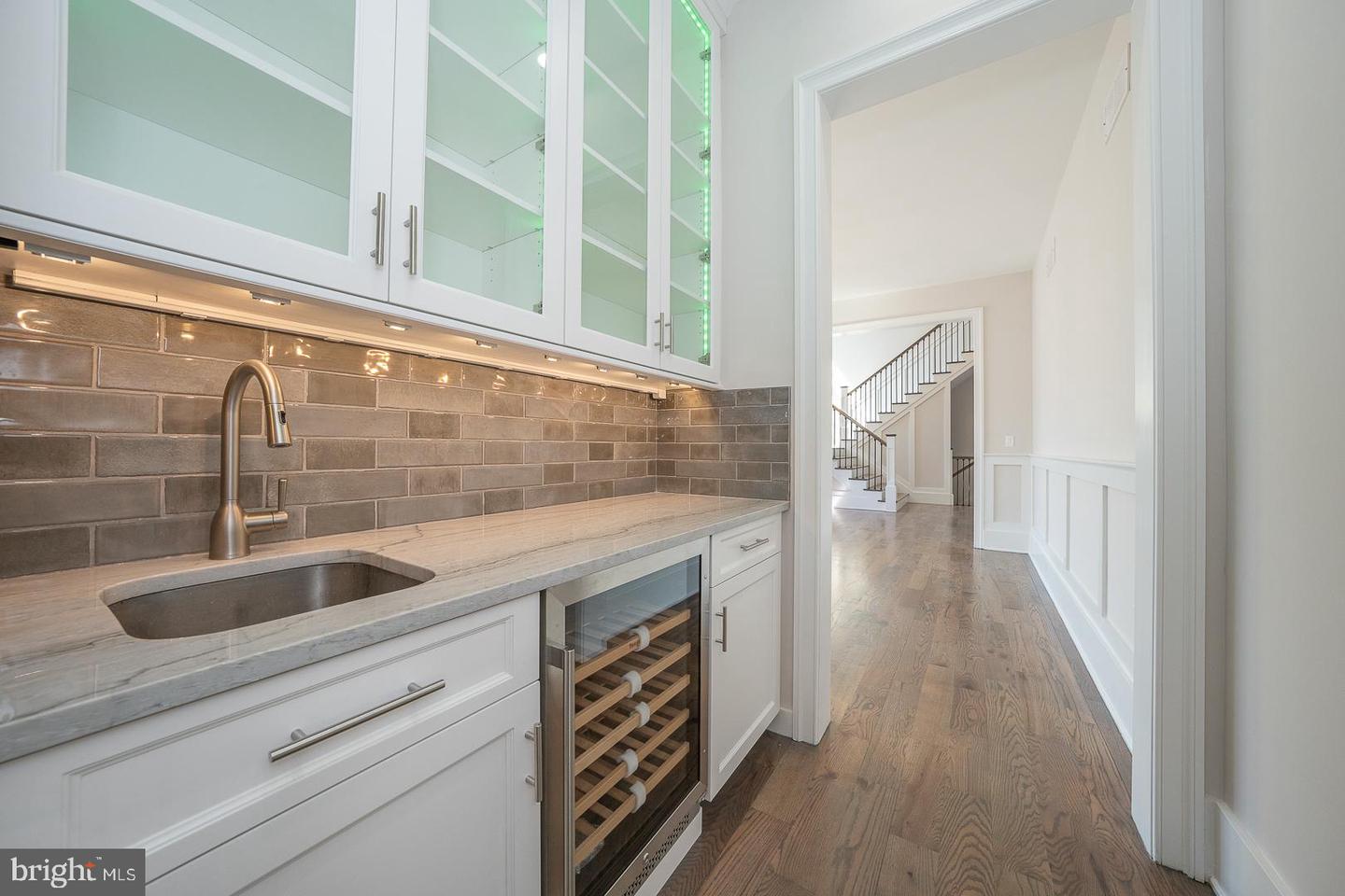 651 Merion Square Rd Property Photo 10