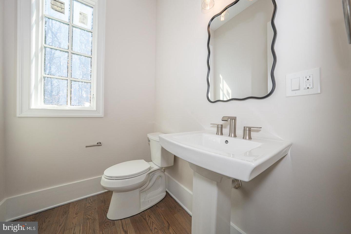 651 Merion Square Rd Property Photo 12