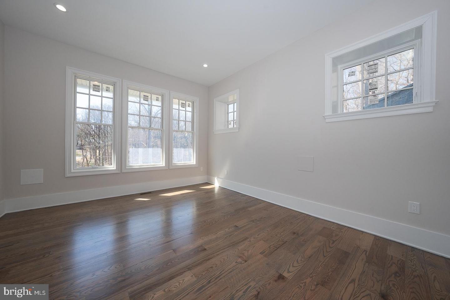 651 Merion Square Rd Property Photo 13