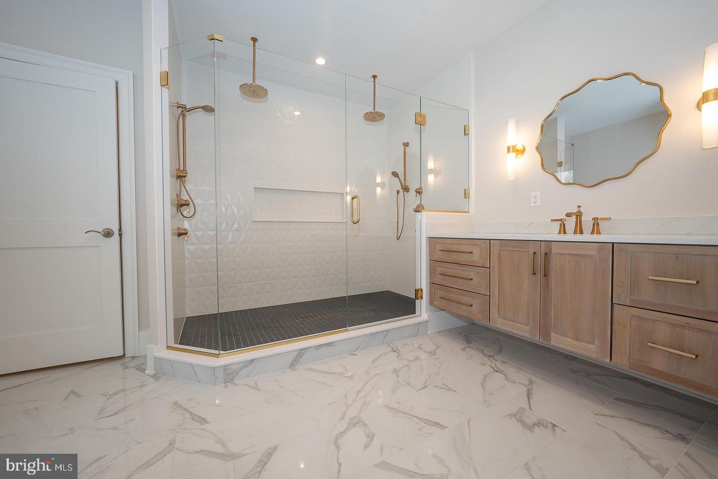 651 Merion Square Rd Property Photo 23