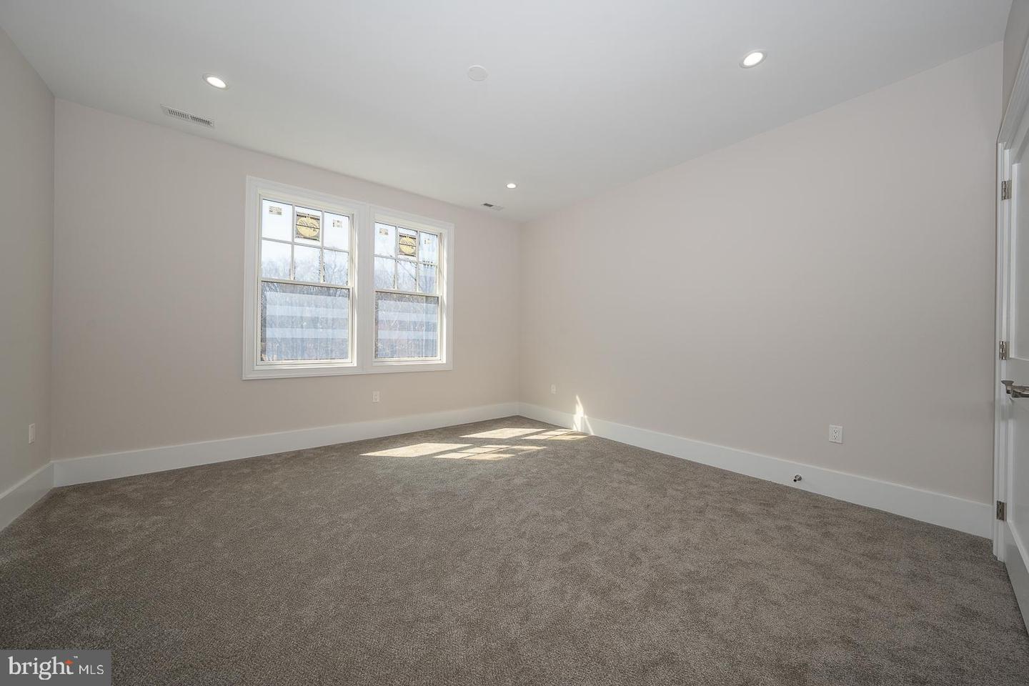 651 Merion Square Rd Property Photo 24