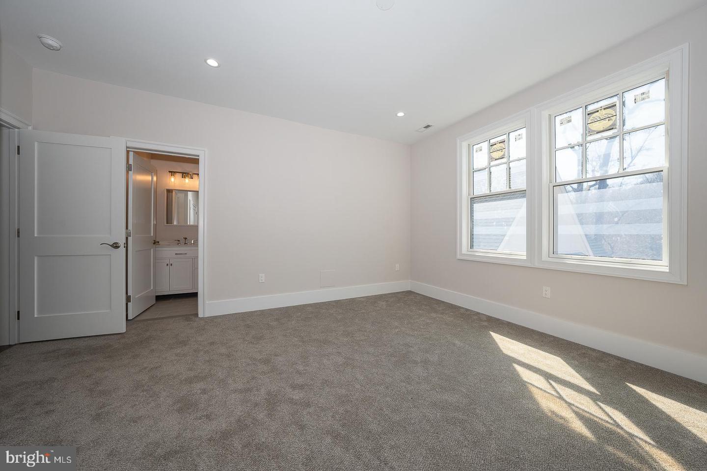 651 Merion Square Rd Property Photo 25