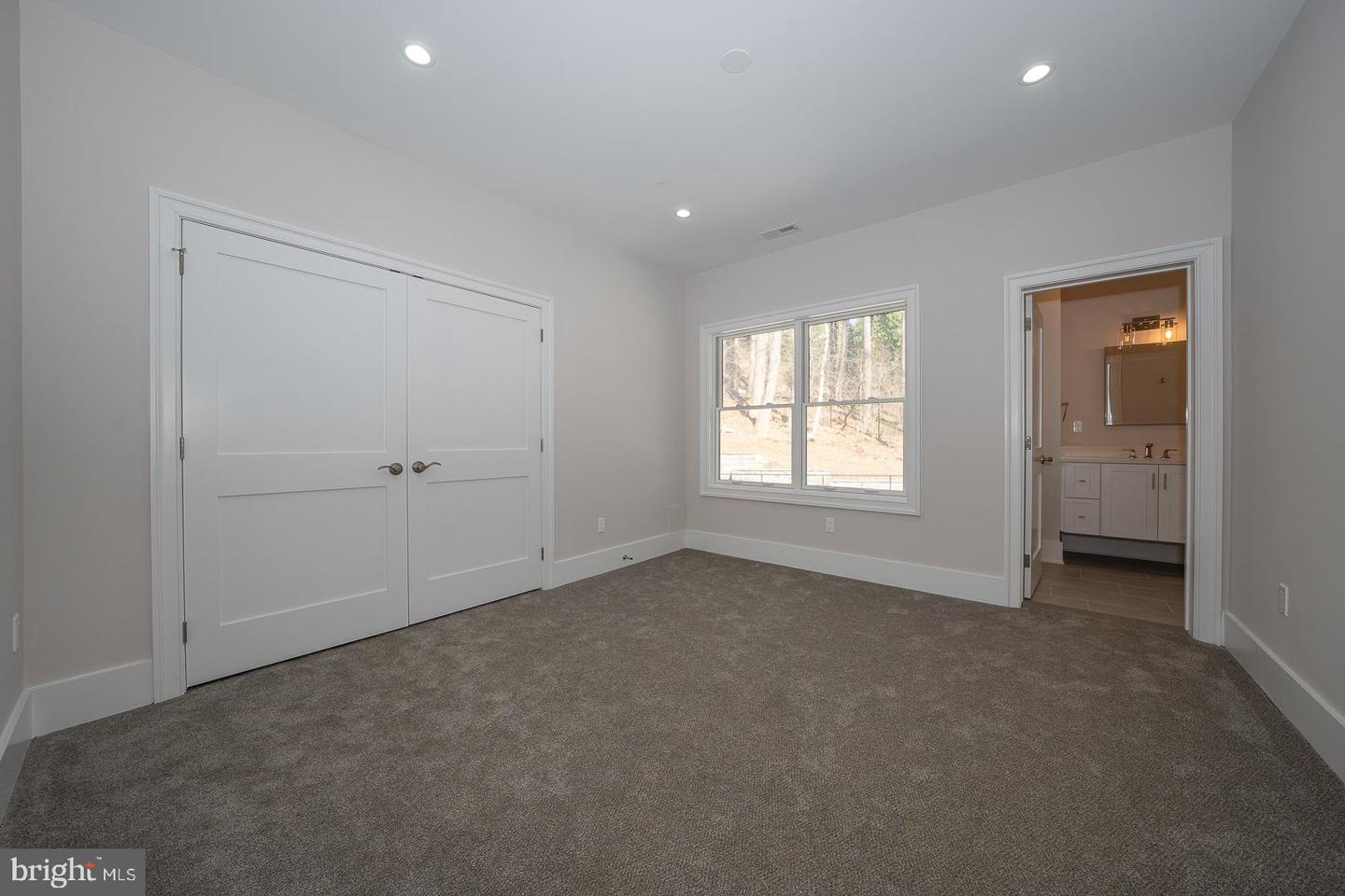 651 Merion Square Rd Property Photo 28