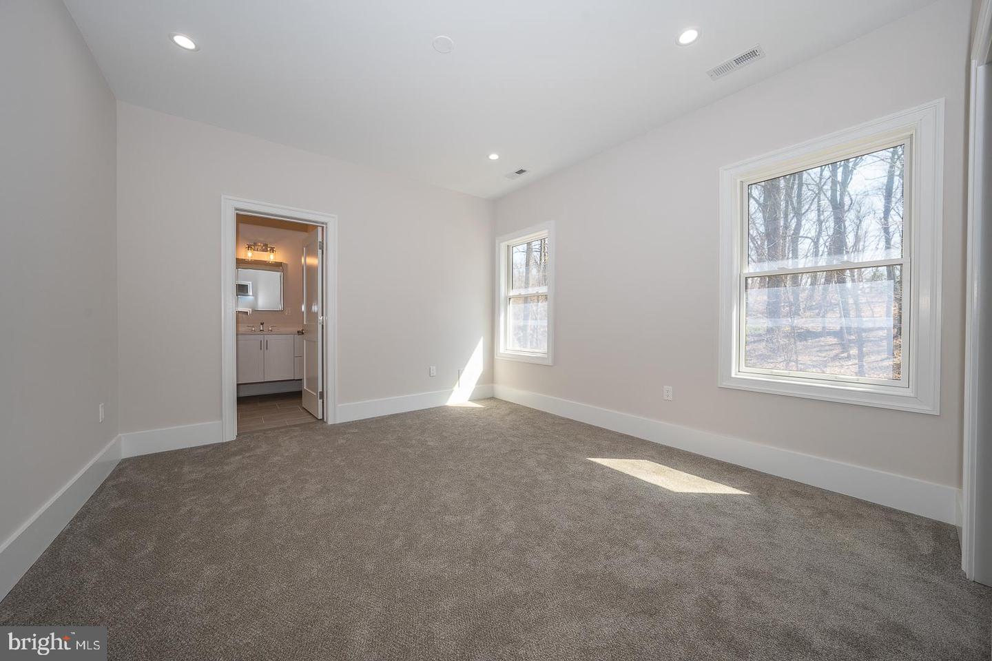 651 Merion Square Rd Property Photo 31