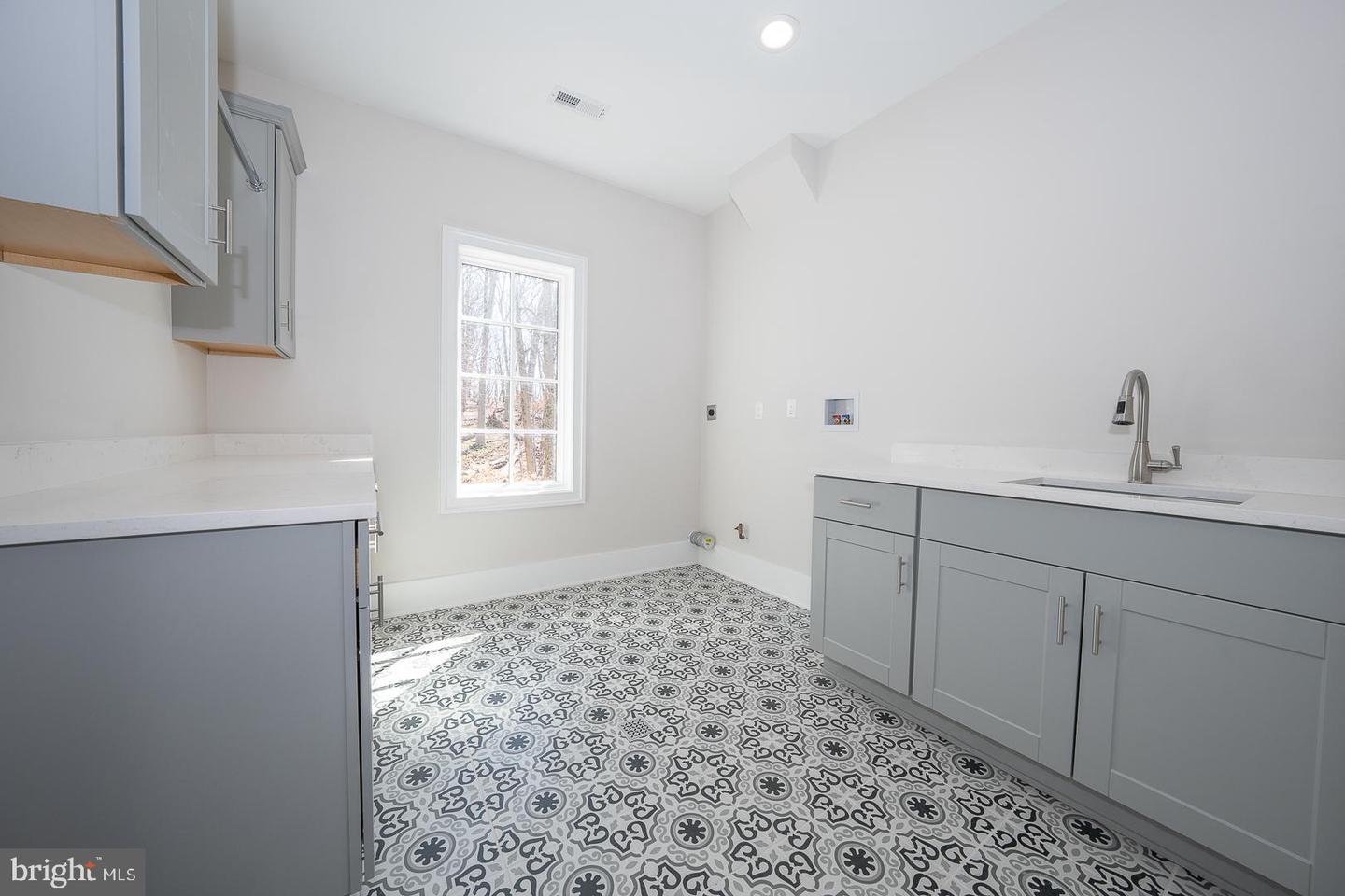 651 Merion Square Rd Property Photo 33