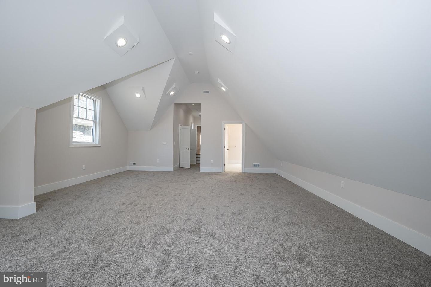 651 Merion Square Rd Property Photo 36