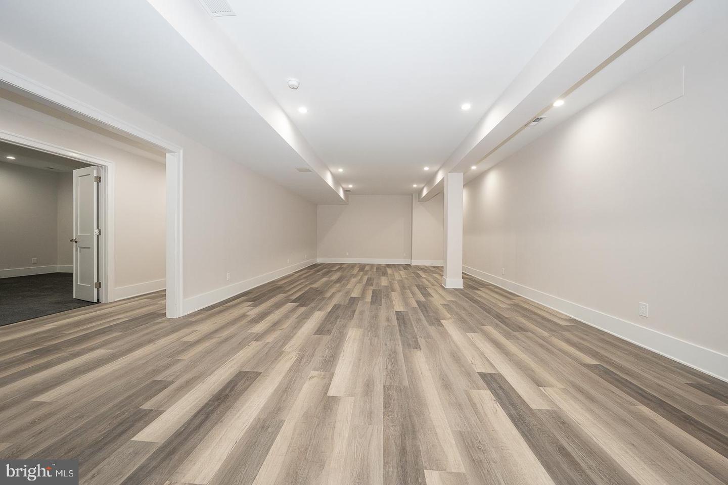 651 Merion Square Rd Property Photo 43