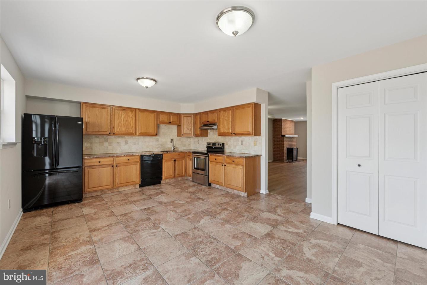 624 Coates Ln Property Photo 8