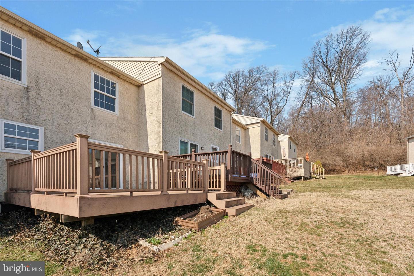 624 Coates Ln Property Photo 12