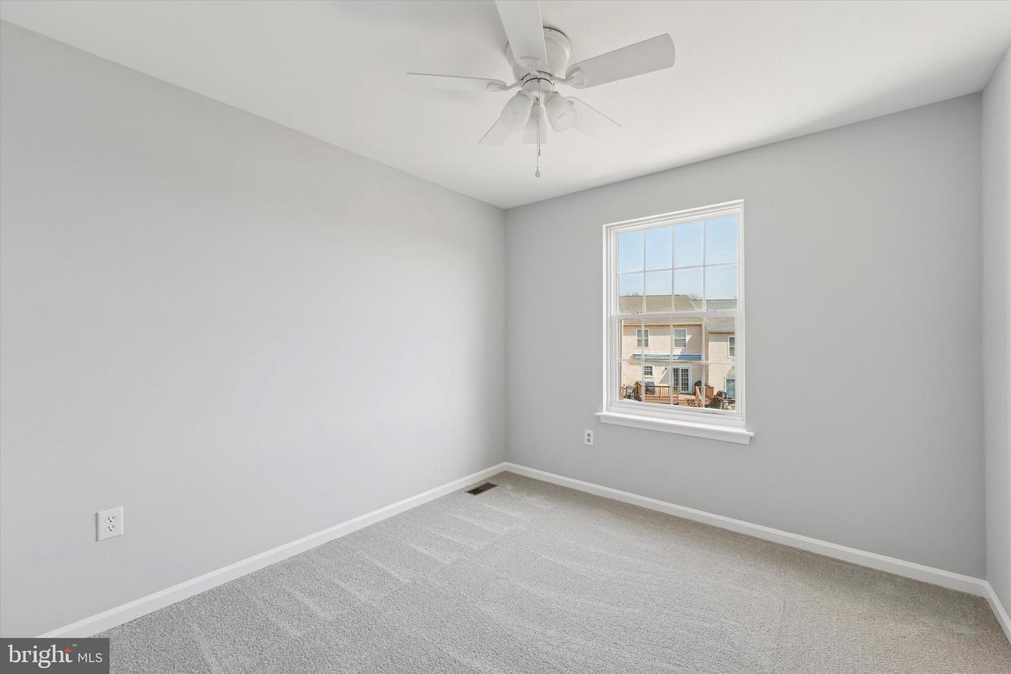 624 Coates Ln Property Photo 18