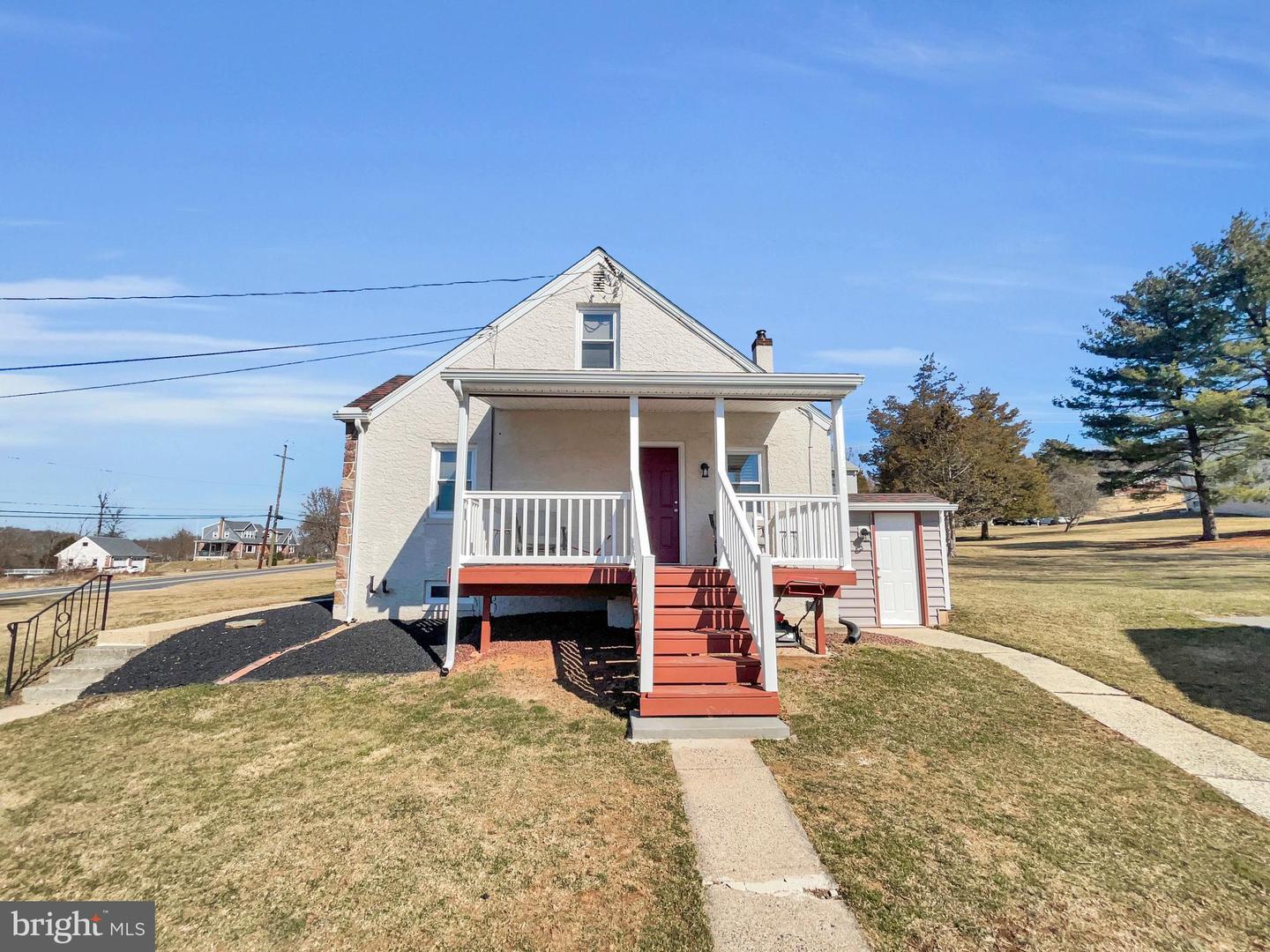 1326 Farmington Ave Property Photo 20