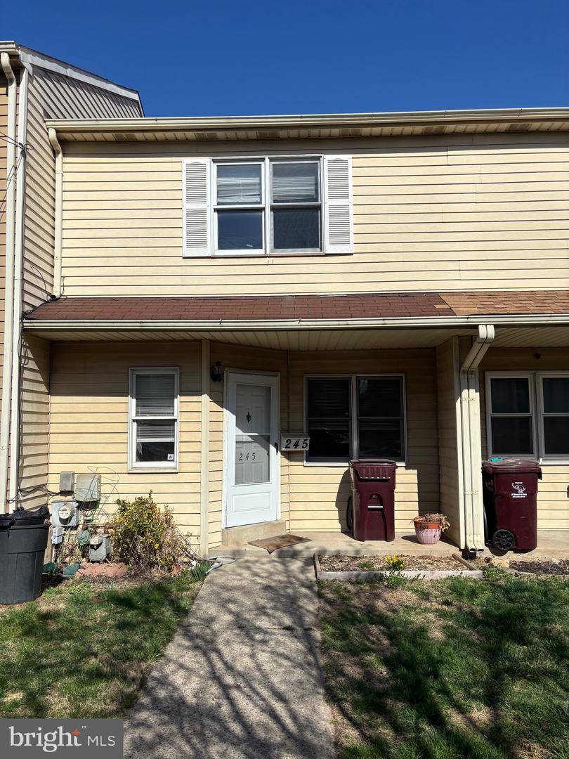 245 Coates St Property Photo