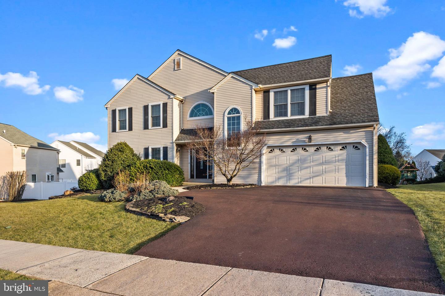 103 Weston Ct Property Photo