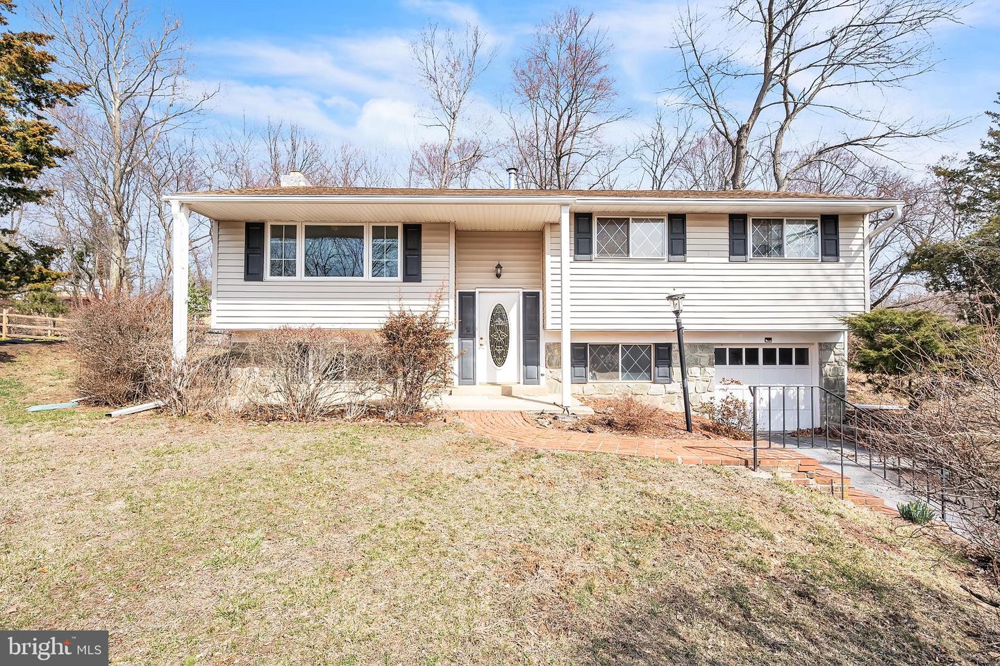 1 Stoneham Rd Property Photo