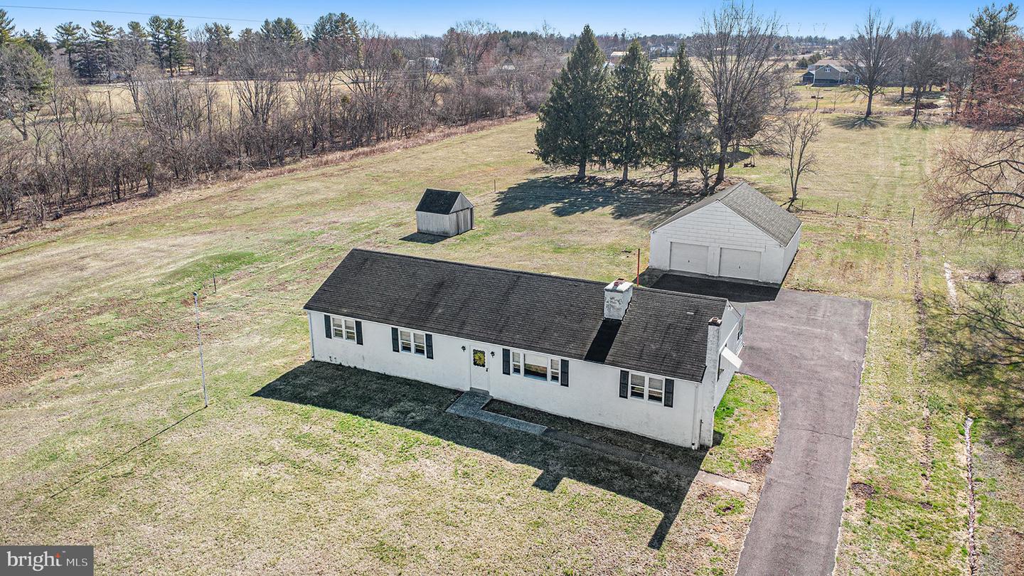 2245 Kerr Rd Property Photo