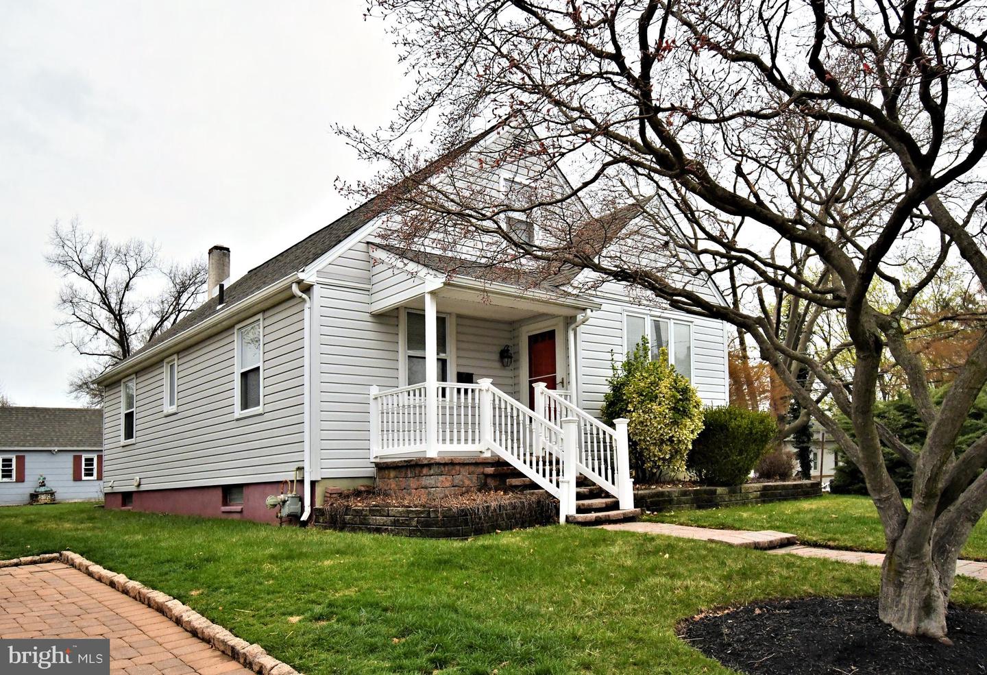 2736 Magnolia Ave Property Photo