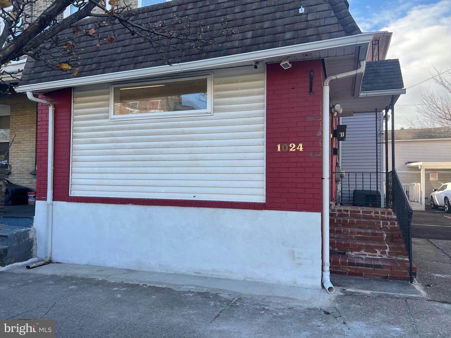 1024 W Airy St Property Photo 1
