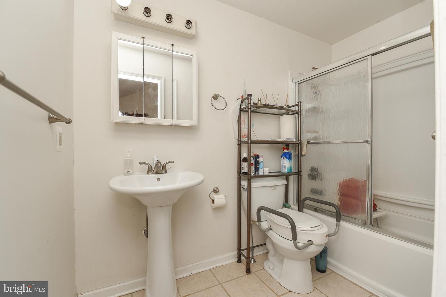 87 Chestnut Ln Property Photo 17
