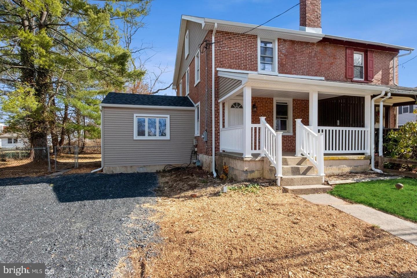 649 Park Rd Property Photo 1