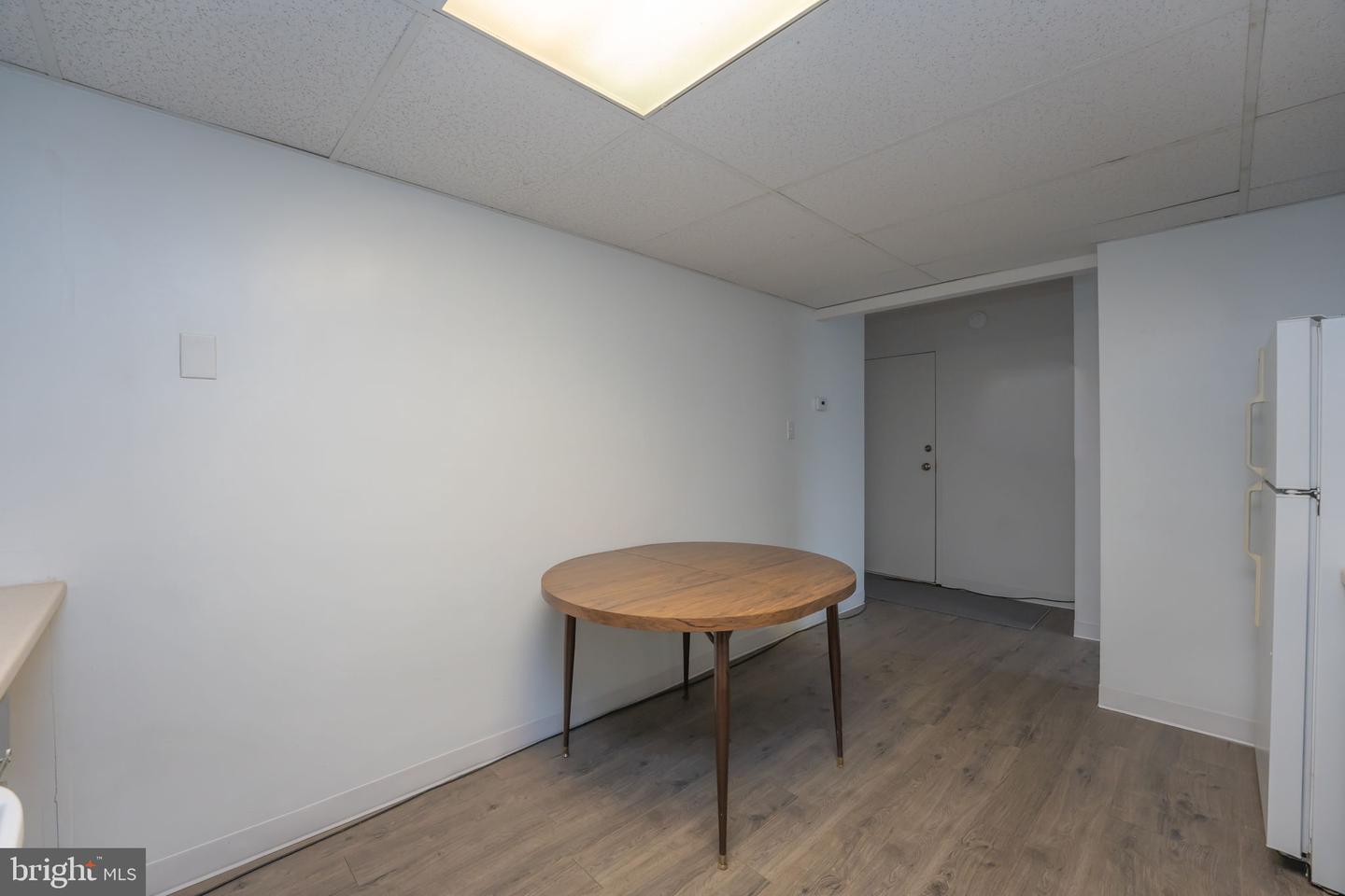 2134 Forest Ln #e-12 Property Photo 5