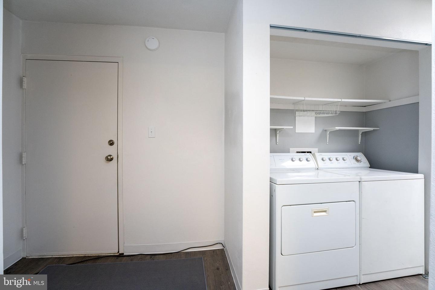 2134 Forest Ln #e-12 Property Photo 11