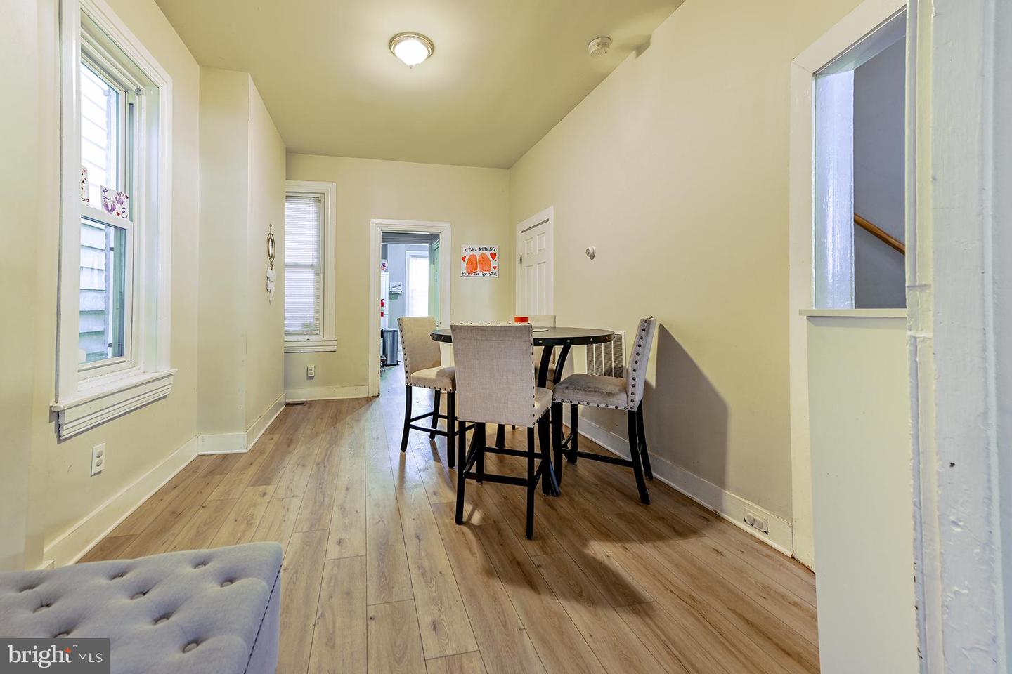 440 Walnut St Property Photo 4