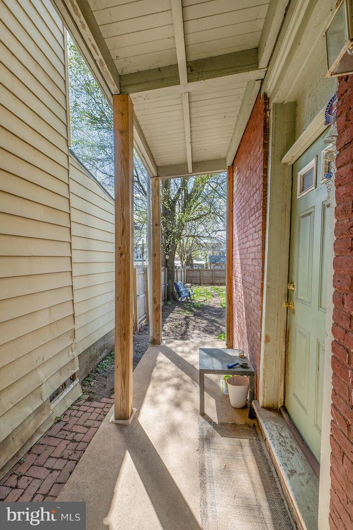 440 Walnut St Property Photo 17