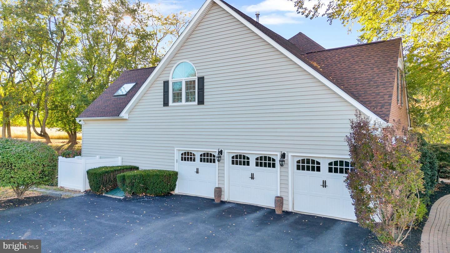 20 Windward Ct Property Photo 10