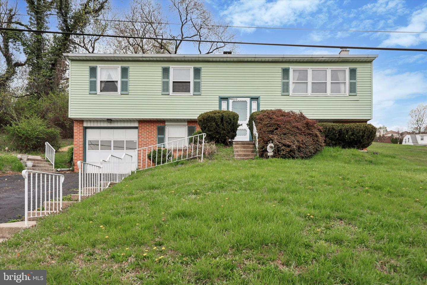 258 Tennessee Ave Property Photo 2