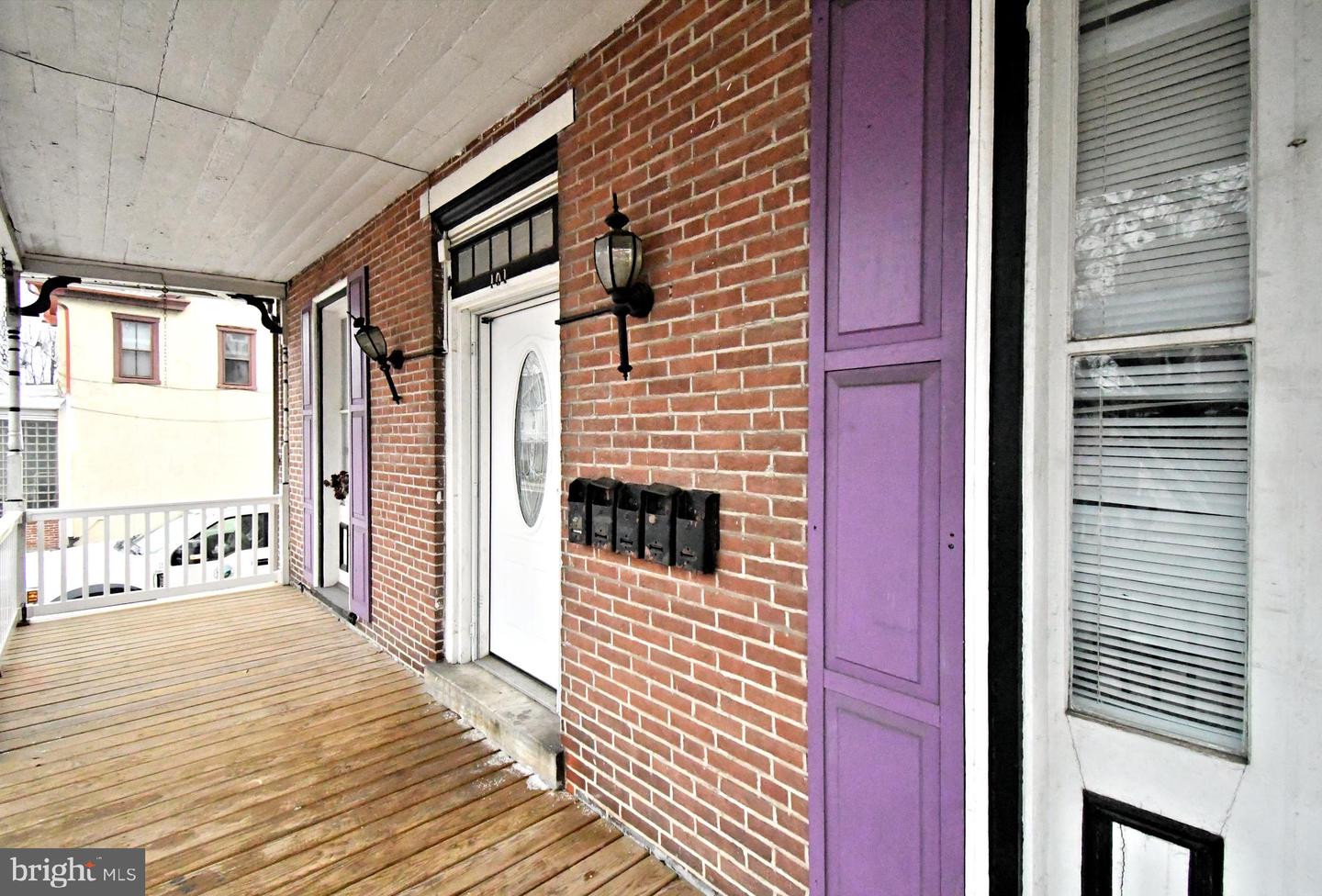 101 E Main St Property Photo 3